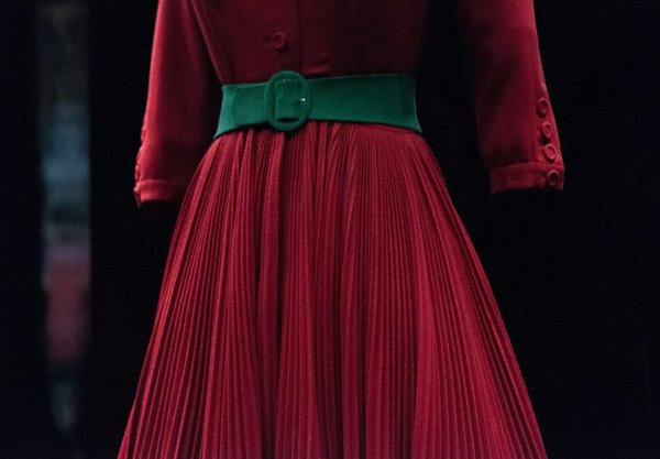 What Are the Best Tips for Styling a Sheer Maxi Skirt for an Ethereal Yet Edgy Look?